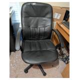 ROLLING OFFICE CHAIR