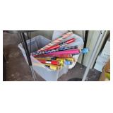 TOTE OF WRAPPING PAPER