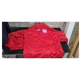 (19) XL RED PULLOVERS