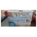 TWIN CINCHING FITTED SHEET, NEW