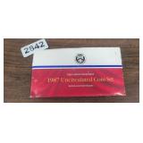 1987 UNCIRCULATED COIN SET P & D MINTS