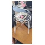 METAL PLANT STAND