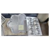 (2) EASTER CAKE PANS