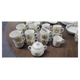 ANTIQUE DINNERWARE SET