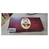 DOC HOLIDAY COLLECTOR SET, KNIFE, KEYCHAIN, SHEATH