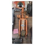 OLYMPIC HYDRAULIC FLOOR JACK