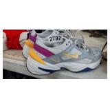 NIKE SHOES, GENTLY USED, SIZE  7.5