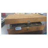 BOX WITH SOME JEWELRY