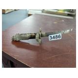 DECORATIVE KNIFE