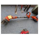 BLACK AND DECKER TRIMMER