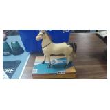 HORSE AND CIGAR BOX