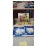 BIRD FEEDER, (2) BUILD YOUR HOUSE 3D PUZZLES