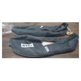 TOMS SHOES, WOMENS SIZE 7.5