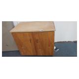 CABINET WITH SHELF