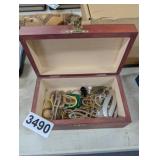 JEWELRY BOX WITH JEWELRY