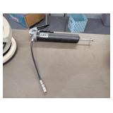 PISTOL GRIP GREASE GUN WITH HOSE