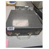 VINTAGE MOVIE CAMERA LIGHT IN CASE