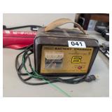 BATTERY CHARGER *NEEDS NEW CORD