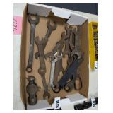 FLAT OF WRENCHES