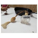 VINTAGE PERFUME BOTTLE