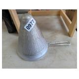 METAL SIEVE