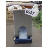 HOLE PUNCH
