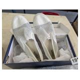 CHAPS SHOES  COTTON MESH, GENTLY USED, SIZE 8.5