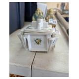 VINTAGE ASHTRAY HOLDER