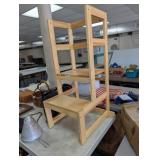 CHILDRENS KITCHEN STOOL *STAND AT SINK
