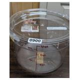 CAMBRO MIXING/ MEASURING BUCKET WITH LID