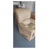 LAZY BOY RECLINER, LIKE NEW