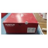 MONTREAL SHOES, SIZE 11W, GENTLY USED
