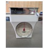 THE GOURMET WEIGH SCALE