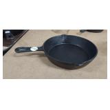 CAST IRON SKILLET 8"