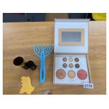MAKEUP PALLETE, MAKEUP BRUSH AND MASSAGER