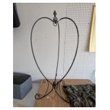 GARDEN PLANT HANGER