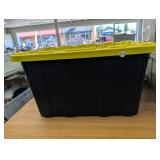 STERLITE TOTE WITH LID