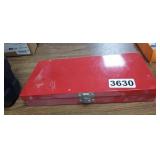NICE SOCKET SET WITH CASE
