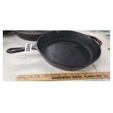 LODGE CAST IRON SKILLET