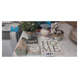 LOT OF HOME DECOR, SIGNS, CANDLE DECOR, COTTON, ET