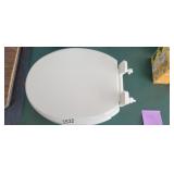 OBLONG TOILET SEAT