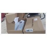 2 BOXES OF 2 SPRAY BOTTLES