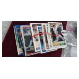 LOT OF BASEBALL CARDS