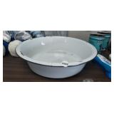 ENAMEL DISH PAN