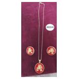 ARKANAS RAZORBACKS NECKLACE AND EARRINGS SET