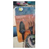 FISKARS GARDEN TOOLS