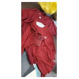 (2) RAZORBACK SHIRTS, 1 RAZORBACK VISOR