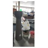 CANDLE STAND, (2) FLOWER DECOR