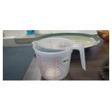PLASTIC 4 CUP MEASURING CUP
