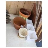 LOT OF FLOWER POTS